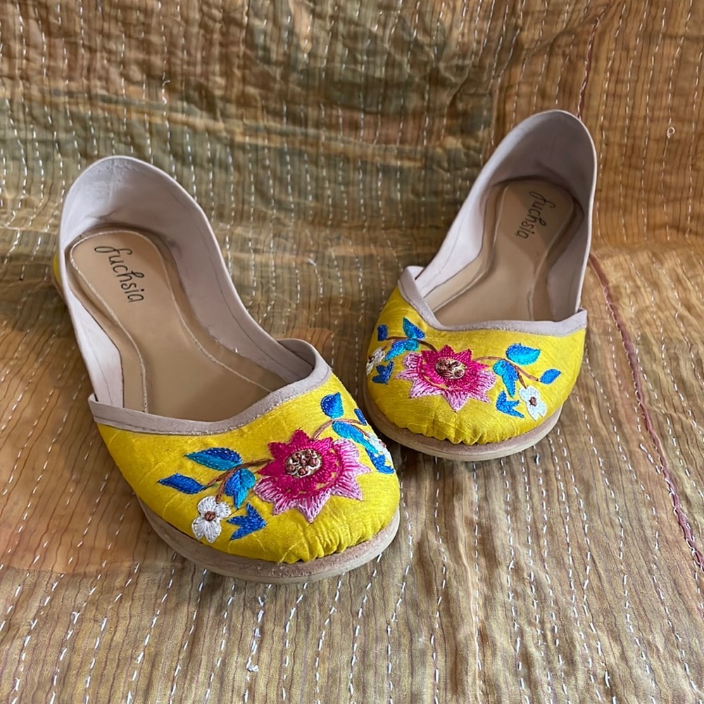 EUC Fuchsia Sunflower Flats